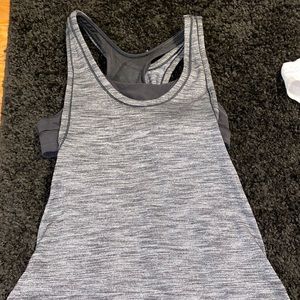 Lululemon tank size 2!